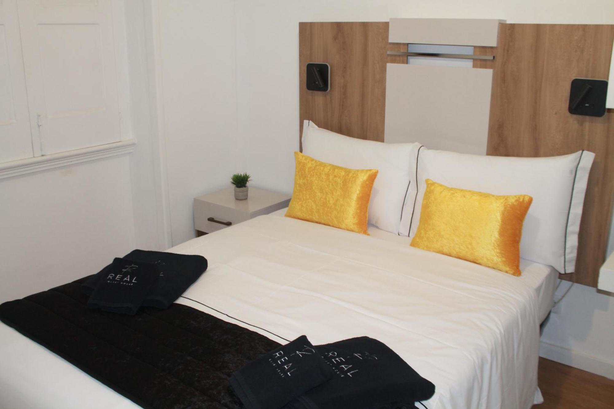 Real Guest House Costa de Caparica Luaran gambar