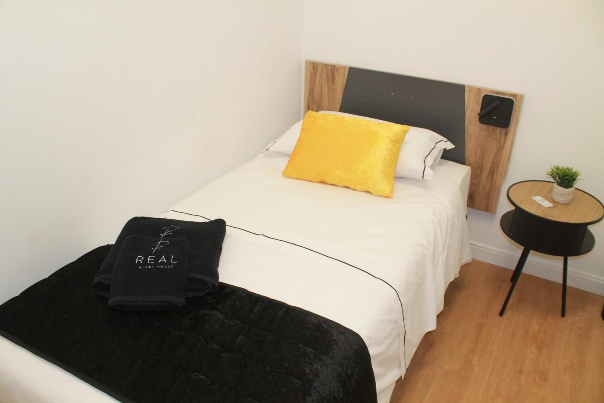 Real Guest House Costa de Caparica Luaran gambar