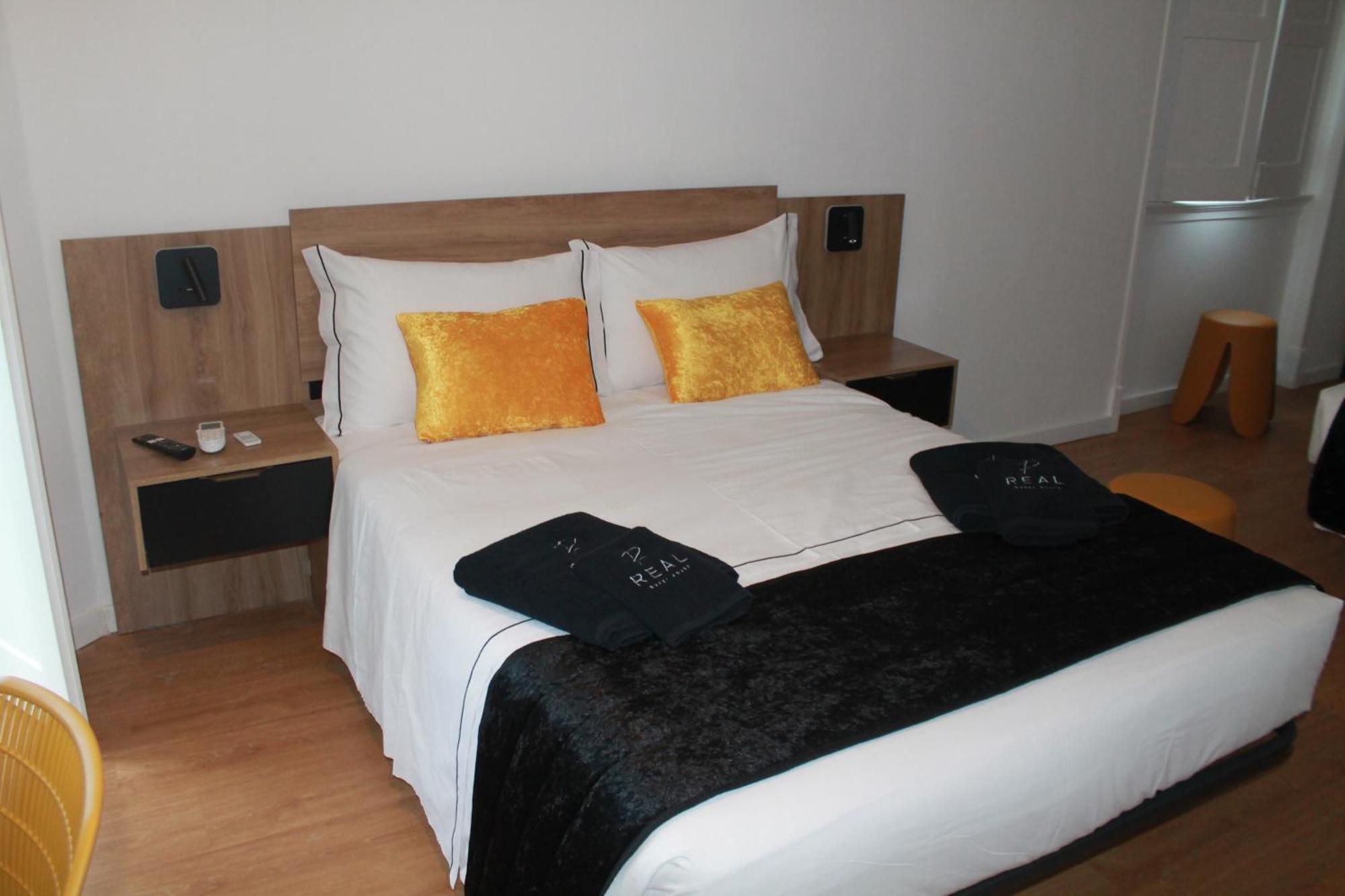 Real Guest House Costa de Caparica Luaran gambar