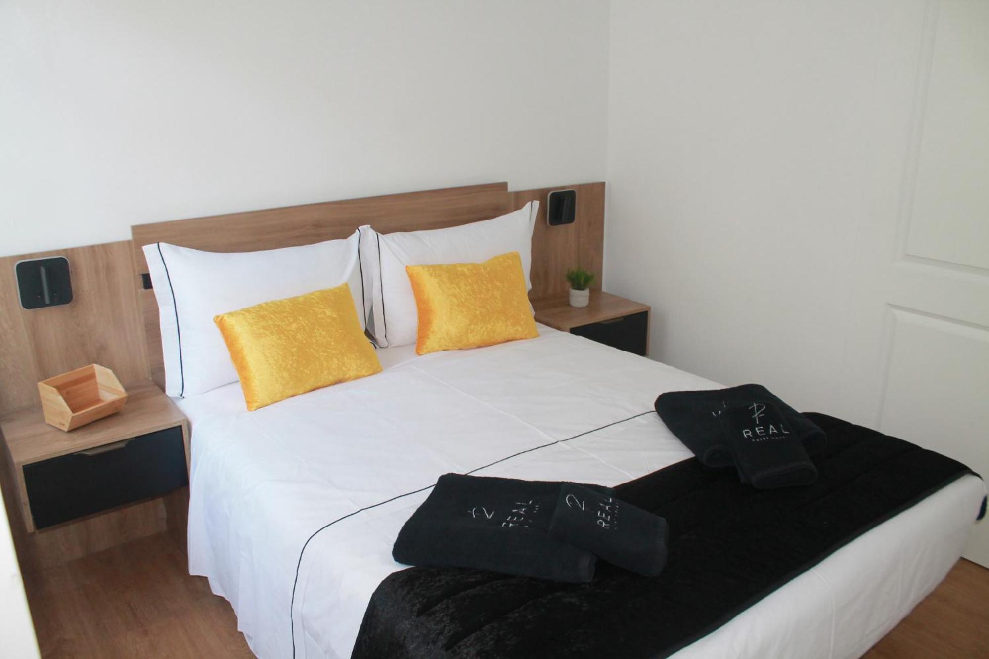 Real Guest House Costa de Caparica Luaran gambar