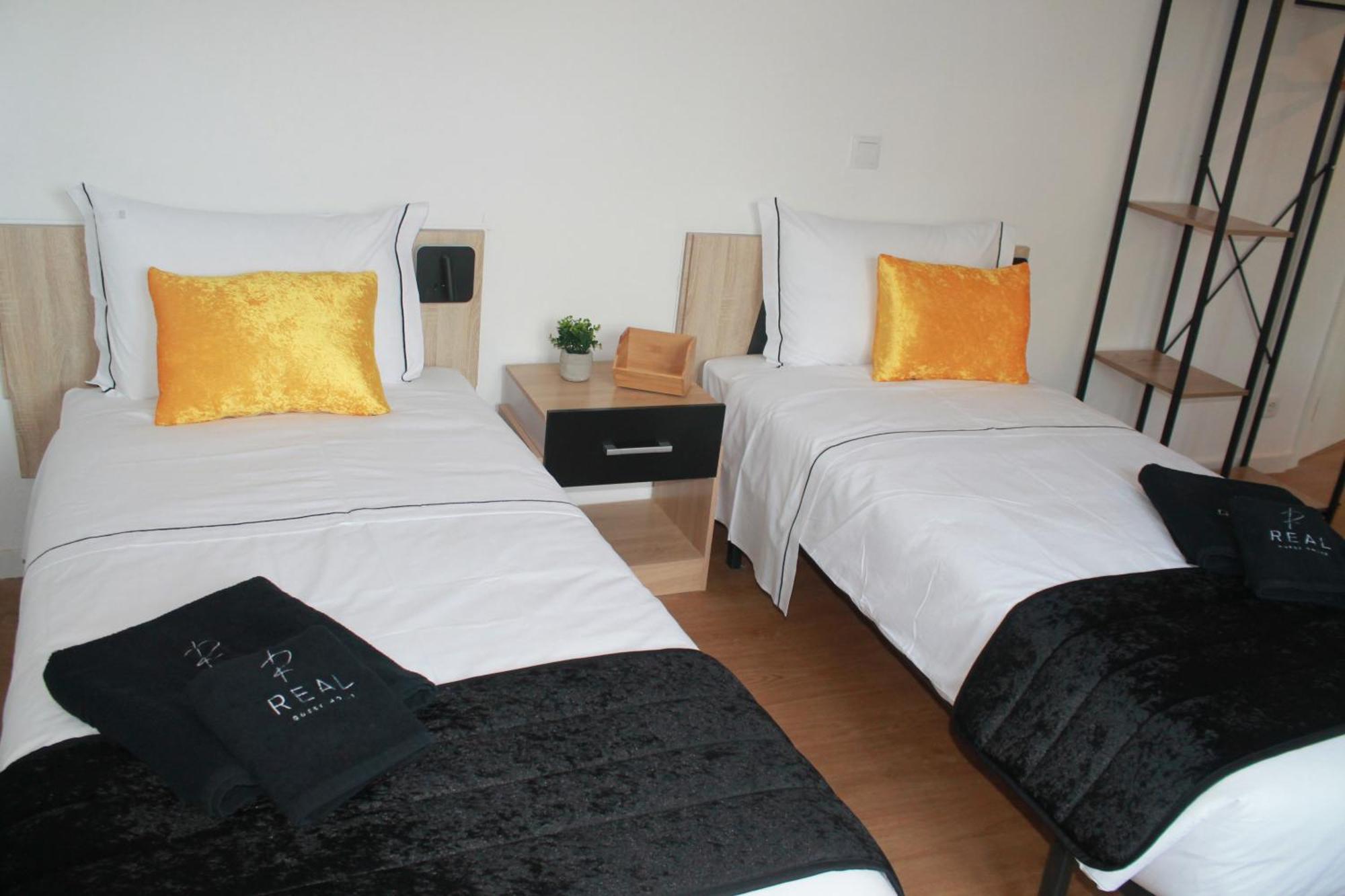 Real Guest House Costa de Caparica Luaran gambar