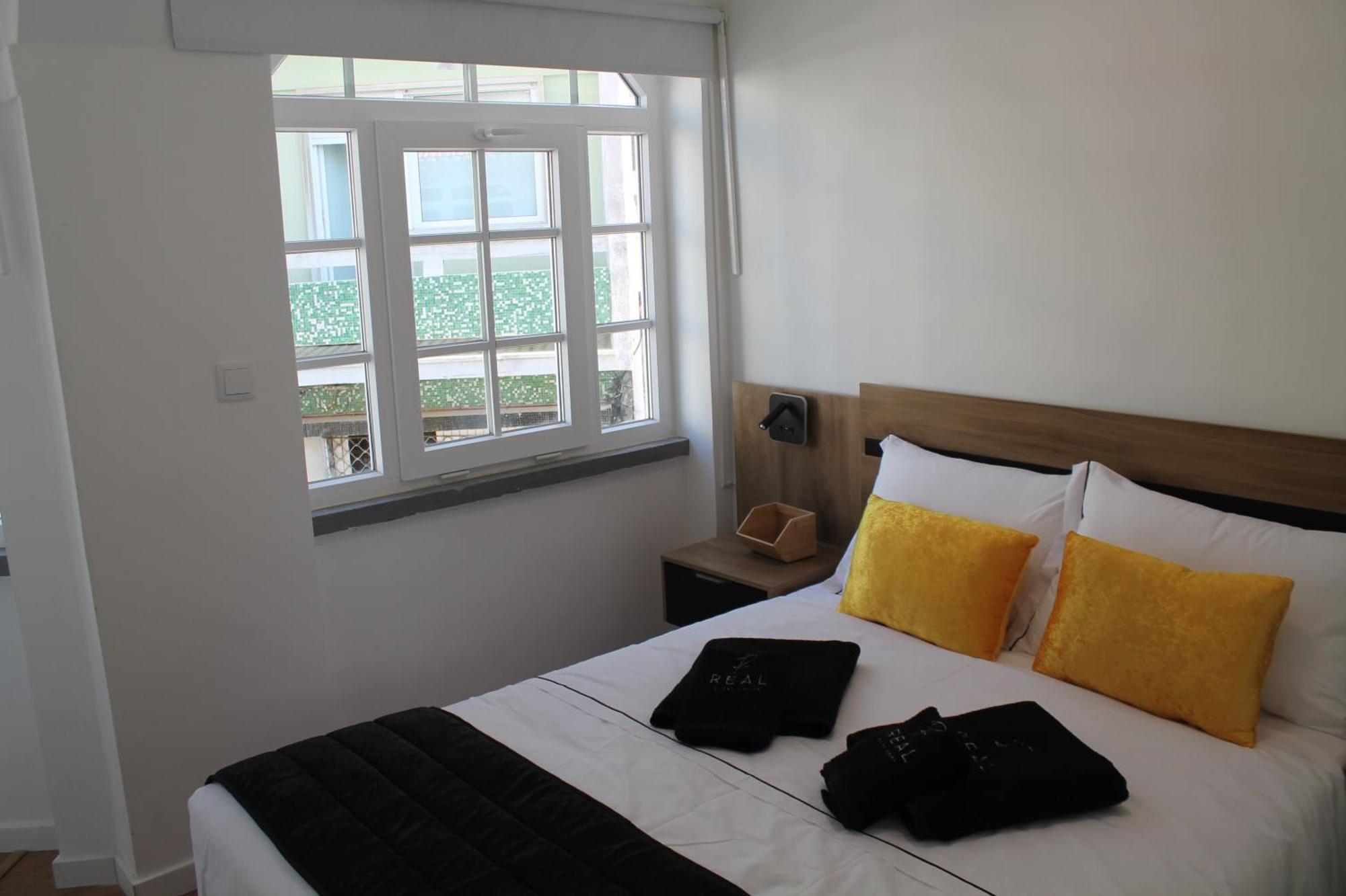 Real Guest House Costa de Caparica Luaran gambar
